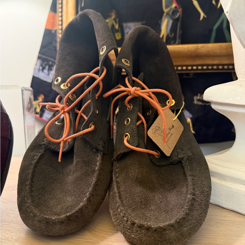 Jerome Dreyfuss Olive Suede Moccasin Boots with Orange Laces - Picture 2 of 2